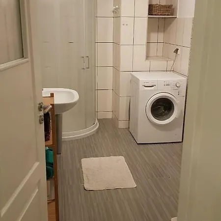 Lägenhet Komfortowe Studio Brzeziny